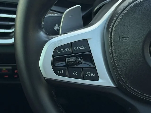 Used 2021 Black BMW xDrive40i image 16