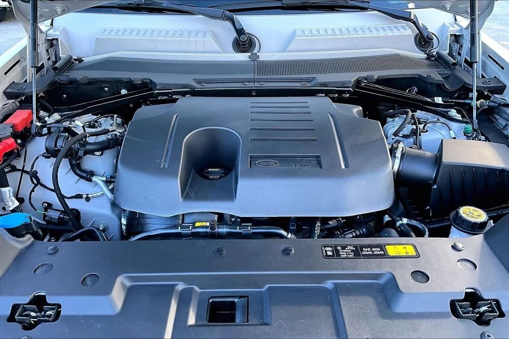 New 2026 Borasco Grey LAND ROVER X-Dynamic SE image 12