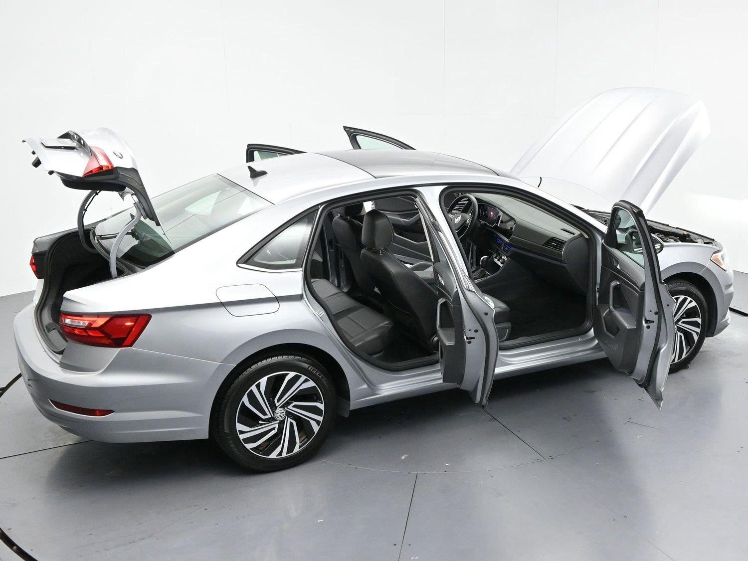 Used 2021 Pyrite Silver Metallic Volkswagen SEL image 41