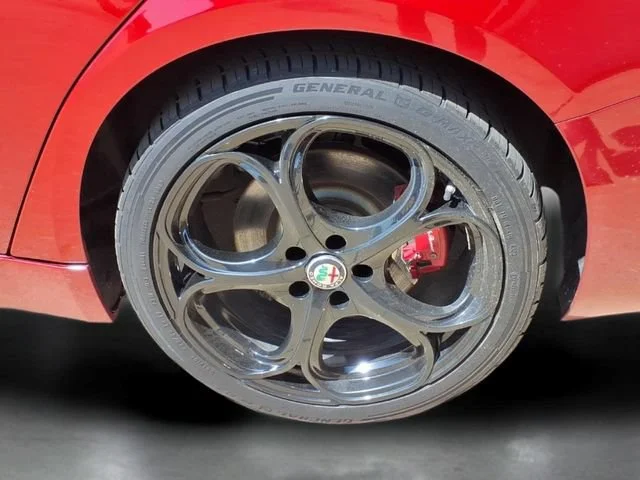 Used 2018  Alfa Romeo Ti Sport image 27