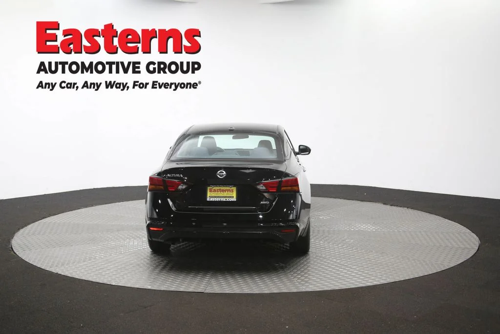 Used 2020 Black Nissan 2.5 S image 38
