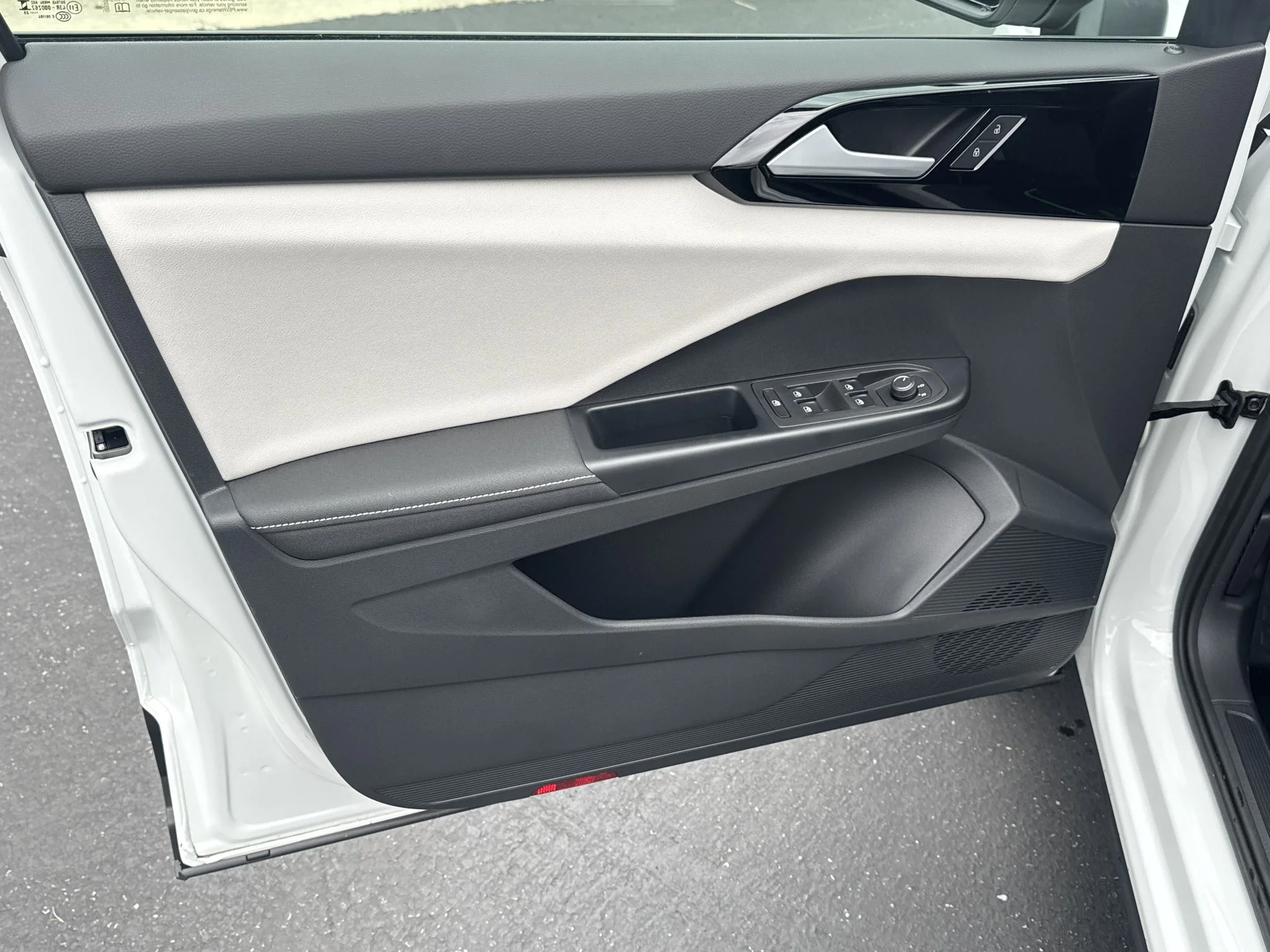 Certified Used 2025 Pure White Volkswagen S image 12