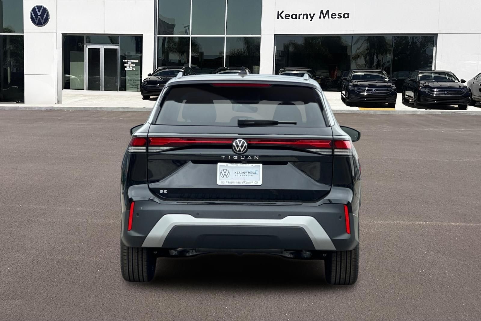 New 2026 Deep Black Pearl Volkswagen 2.0T SE image 5