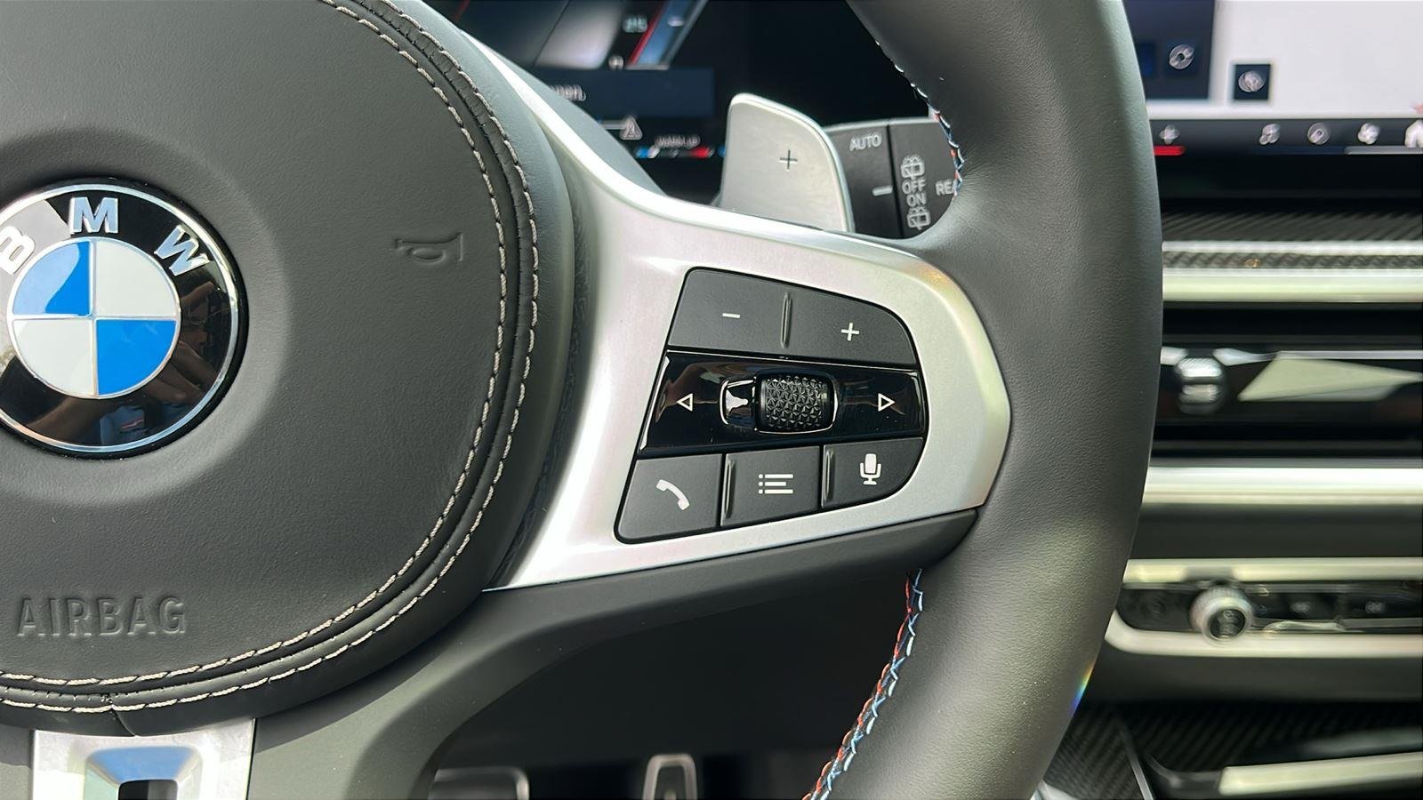 Used 2025 Manhattan Green Metallic BMW M60i image 13