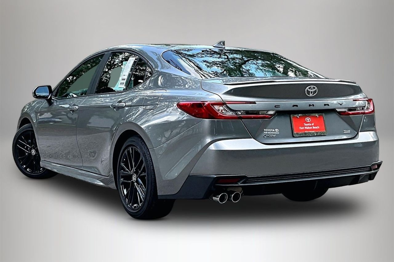 Certified Used 2025  Toyota SE image 4
