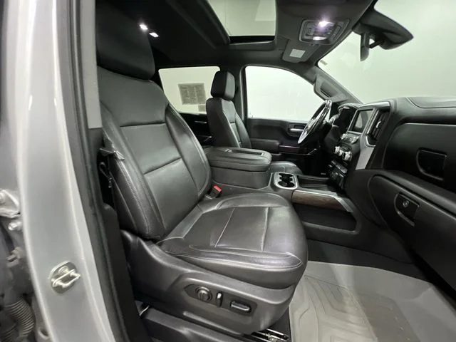 Used 2020 Silver GMC SLT image 30