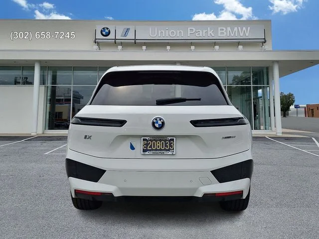 Certified Used 2024 Alpine White BMW xDrive50 image 5
