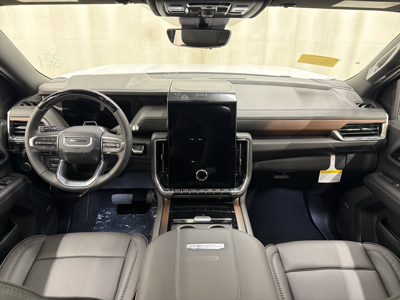 2026 GMC Yukon XL Denali - Photo 13