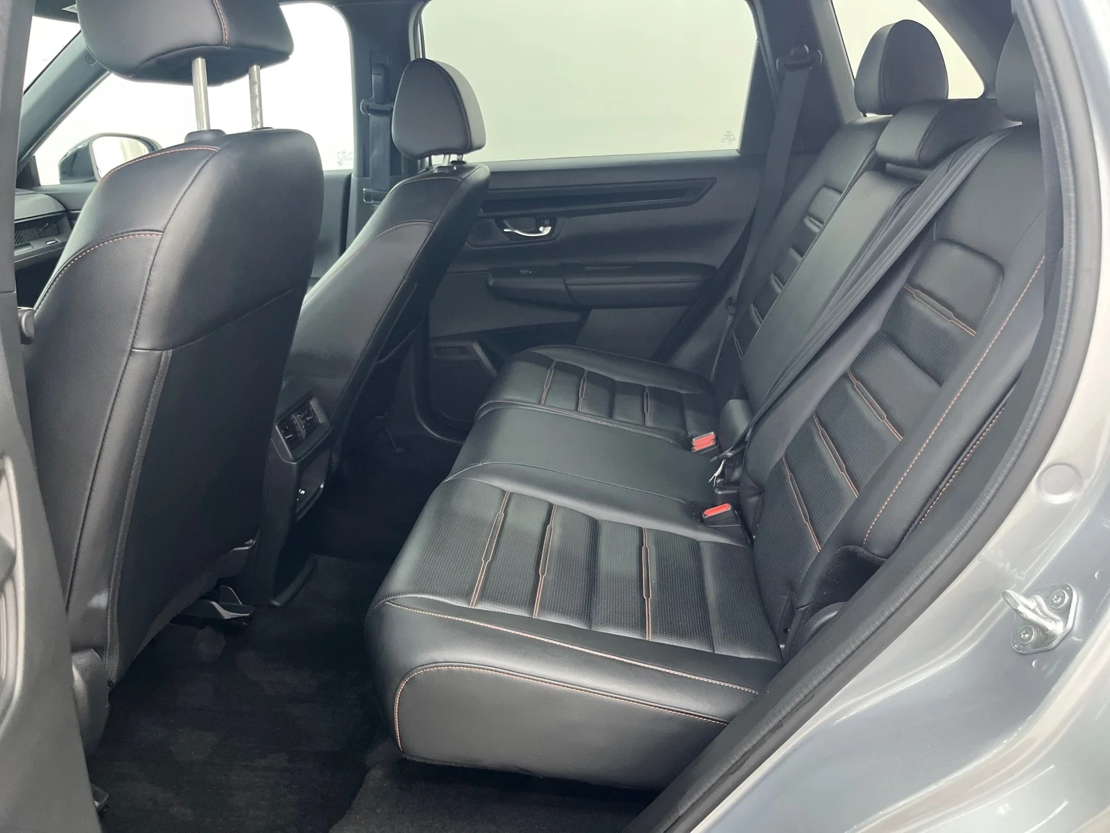 Used 2025 Solar Silver Metallic Honda Sport-L AWD image 37