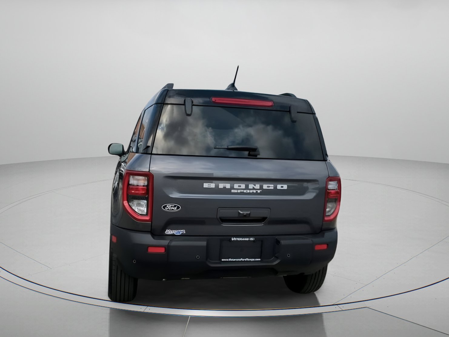 New 2026 Carbonized Gray Metallic Ford Outer Banks® image 20
