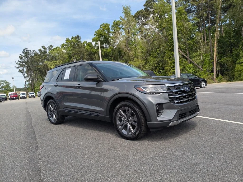 New 2026 Carbonized Gray Metallic Ford Active image 2