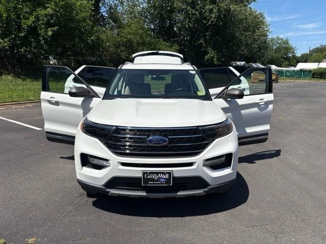 Used 2021 White Metallic Ford XLT image 37