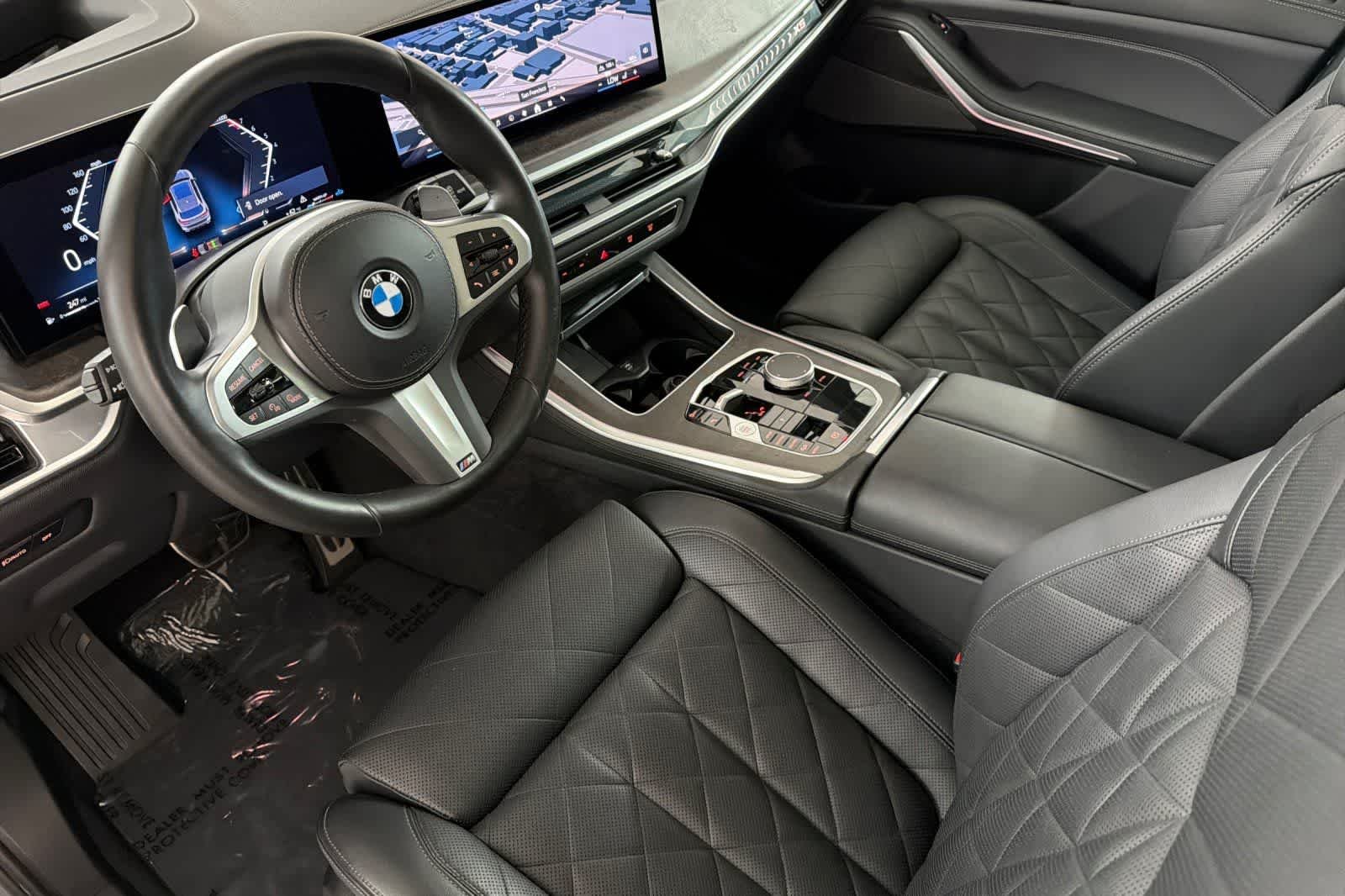 Used 2025 Gray BMW xDrive40i image 11