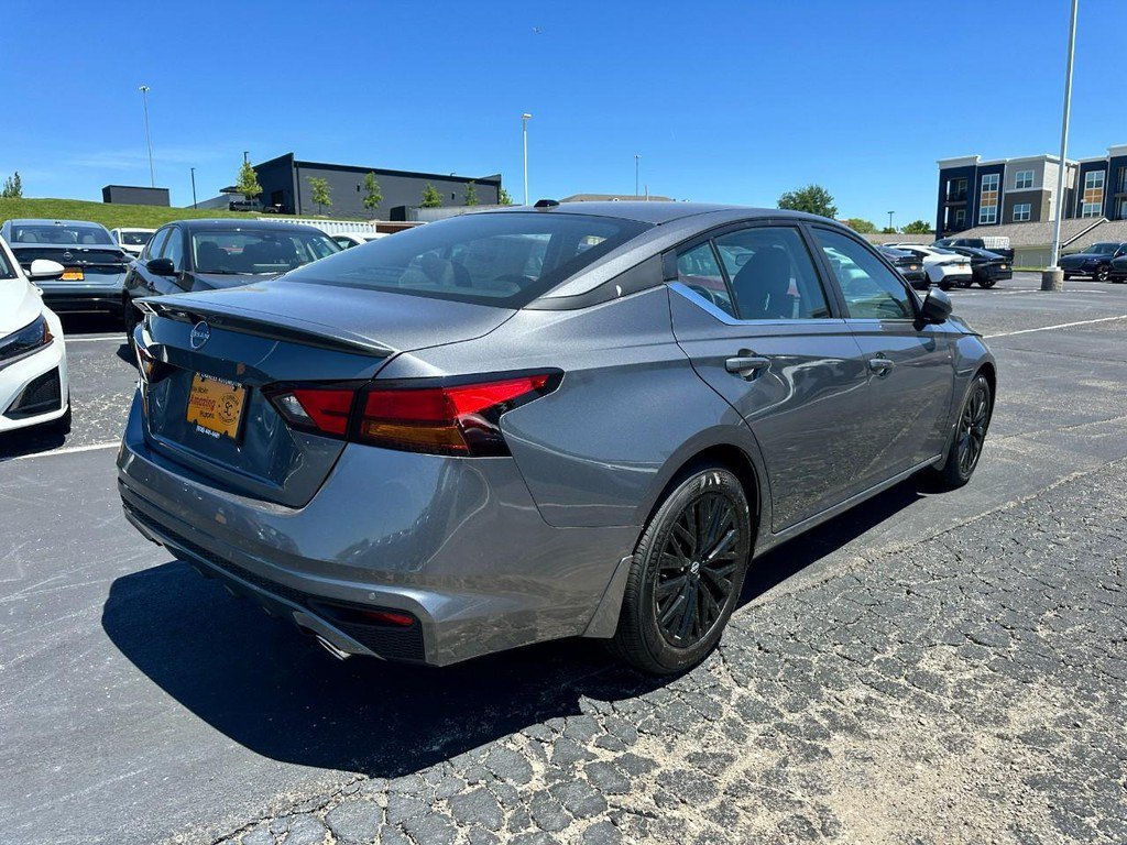Used 2026 Gray Nissan 2.5 SV image 3
