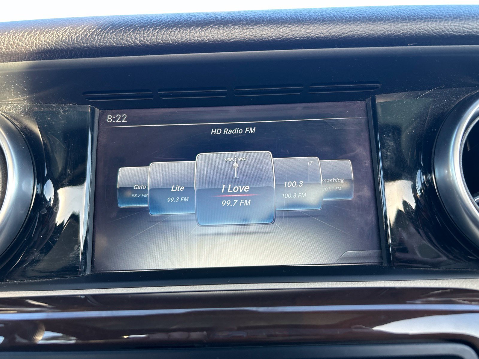Used 2020 White Mercedes-Benz SLC 300 image 27