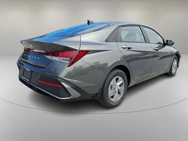New 2026 Gray Hyundai SE image 4