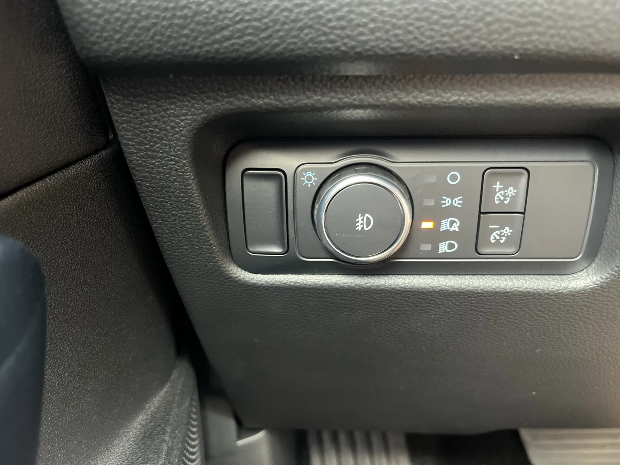 New 2026 Velocity Blue Metallic Ford LARIAT image 8