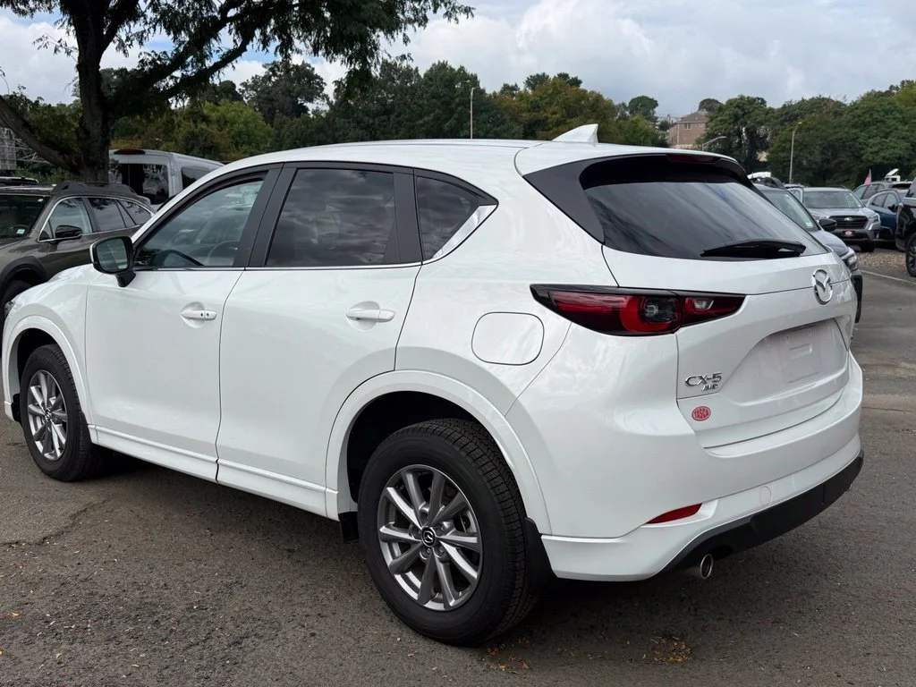 Used 2025 Rhodium White Metallic Mazda 2.5 S Select Package image 10