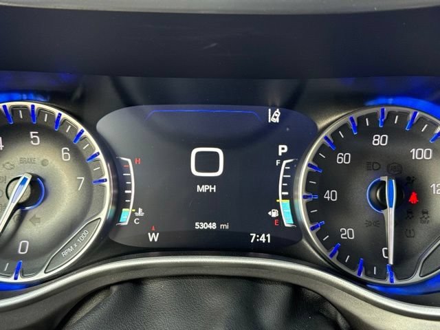 Used 2024 Diamond Black Crystal Pearlcoat Chrysler Touring L image 27