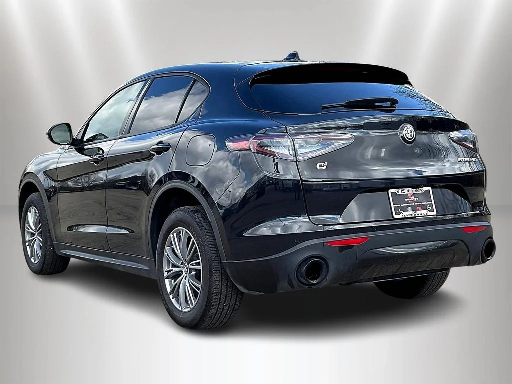 Used 2024 Black Metallic Alfa Romeo Sprint image 4