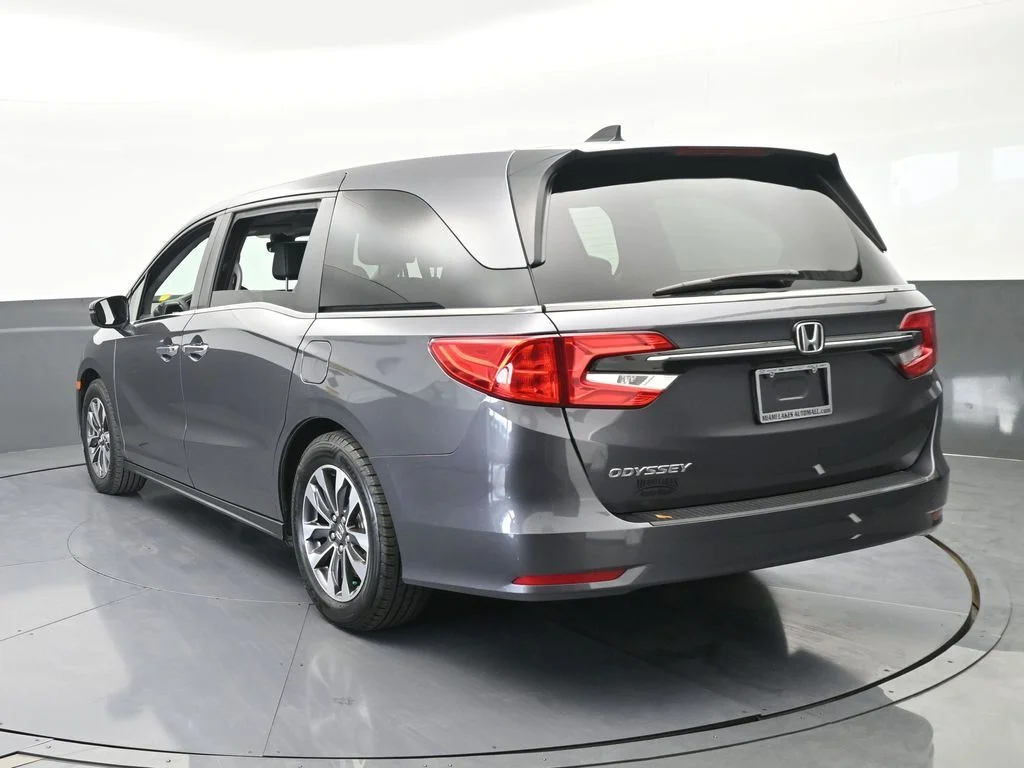 Used 2024 Gray / Black Honda EX-L image 3