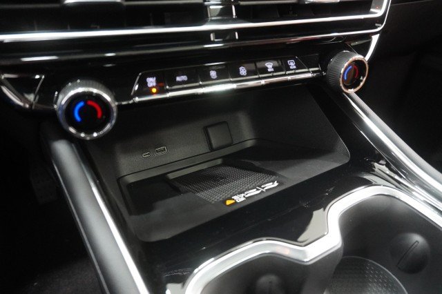 2027 Chevrolet Traverse Z71 - Photo 34