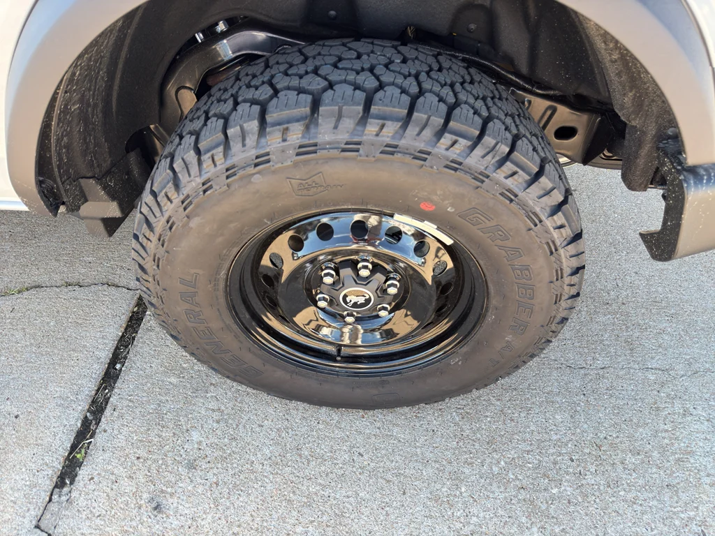 New 2026 Avalanche Gray Ford Base image 12