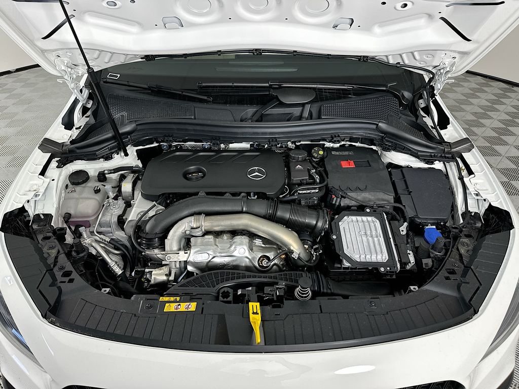 New 2026 Polar White Mercedes-Benz GLA 250 image 30
