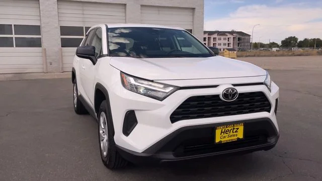 Used 2025 White Toyota LE image 4