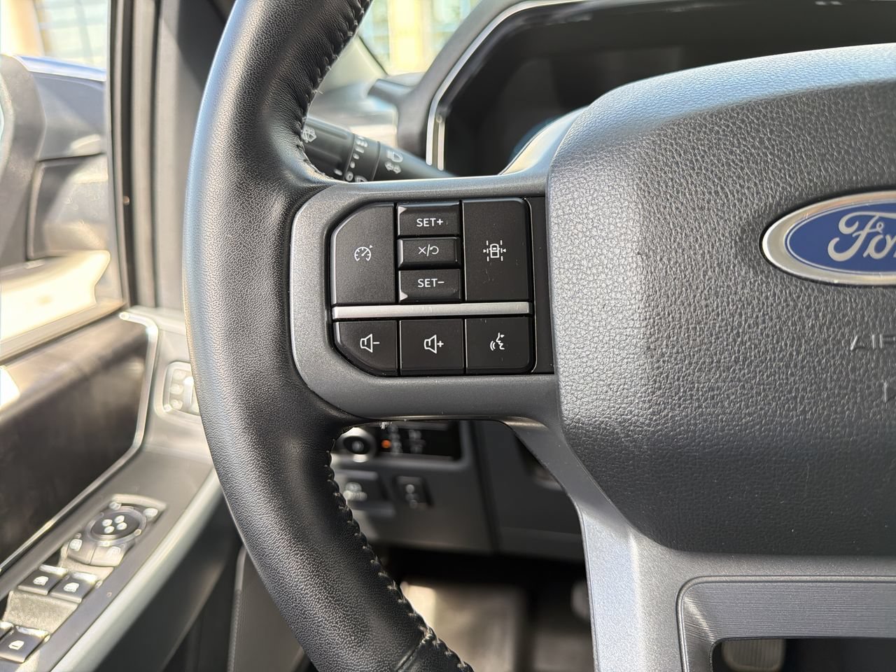 Used 2023 Black Ford LARIAT image 28