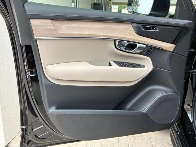 New 2026 Onyx Black Volvo Ultra image 16