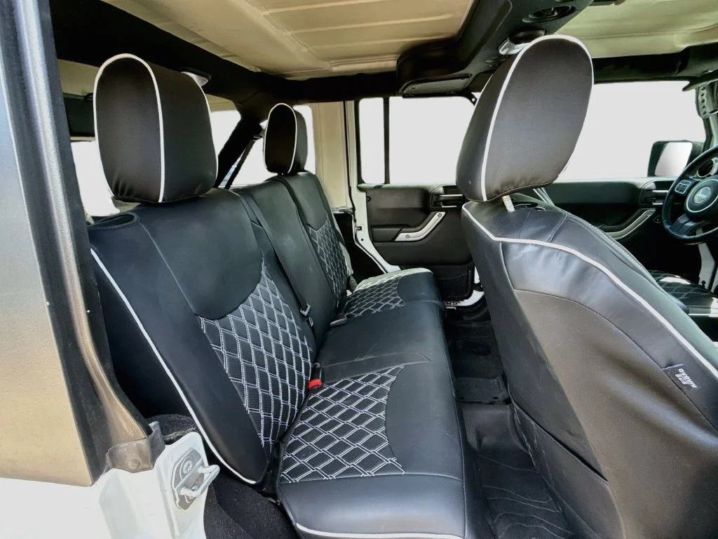 Used 2016 White Jeep Unlimited Rubicon image 28