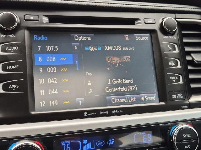 Used 2019 Black Toyota SE image 19