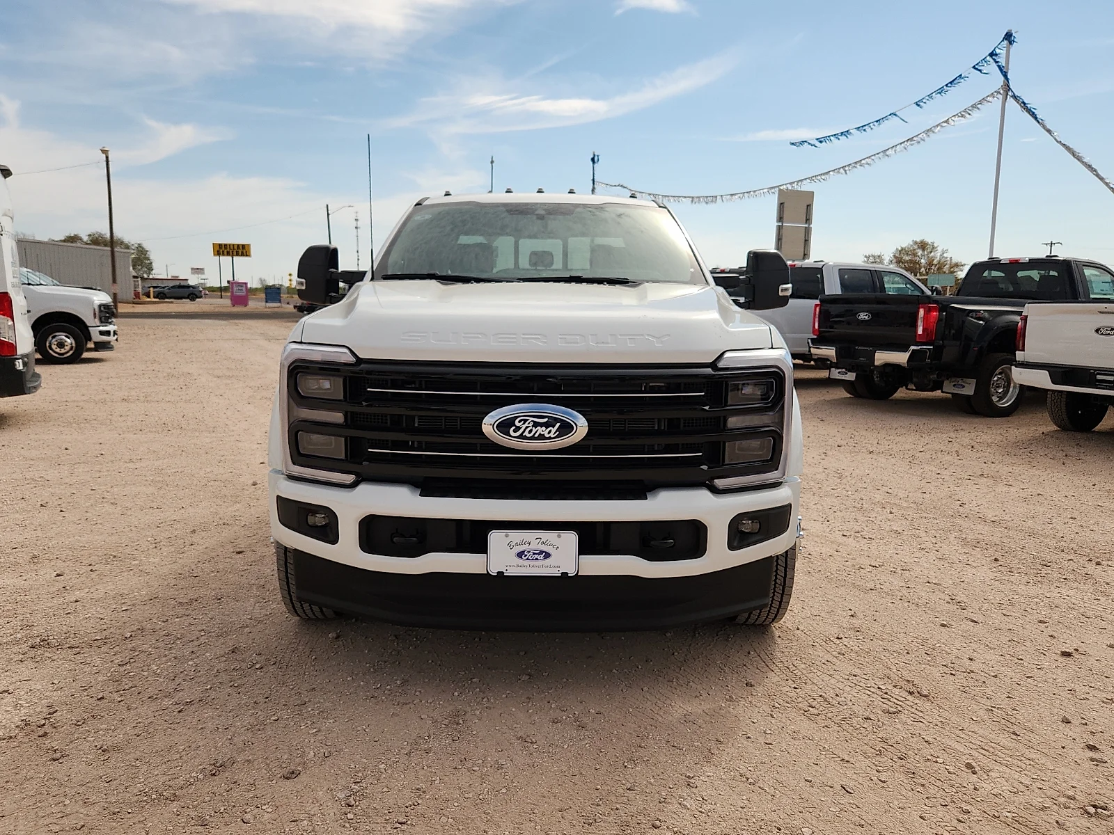 New 2027 Star White Metallic Tri-Coat Ford Platinum image 2