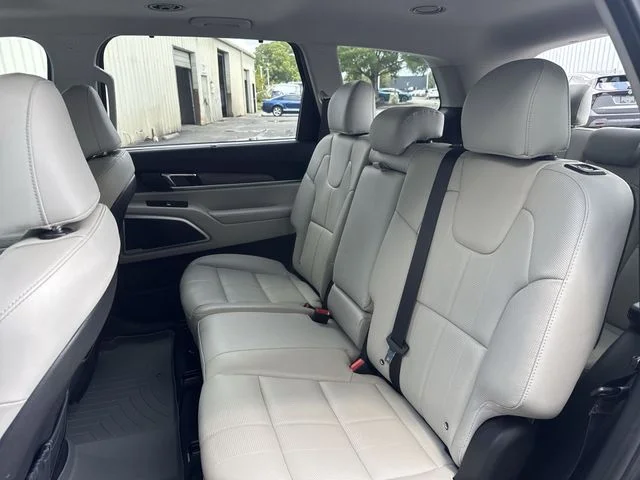 Used 2020 Green Kia EX image 16