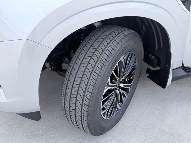New 2026 Brilliant Silver Nissan SL image 43