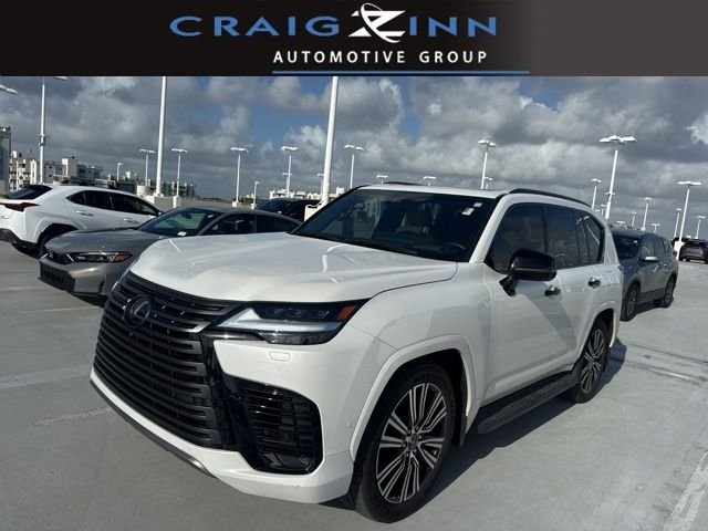 2025 Lexus LX 600 700h Luxury's photo