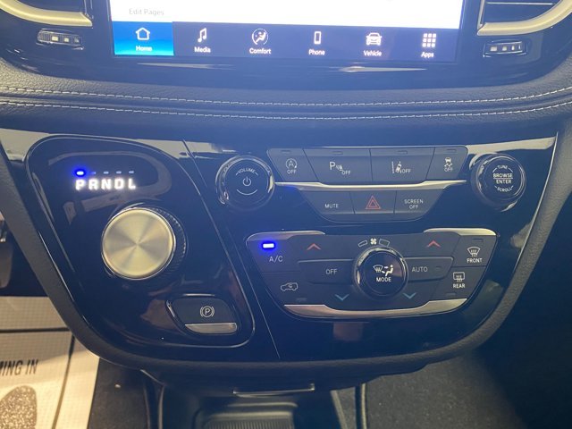 2026 Chrysler Pacifica Select - Photo 18