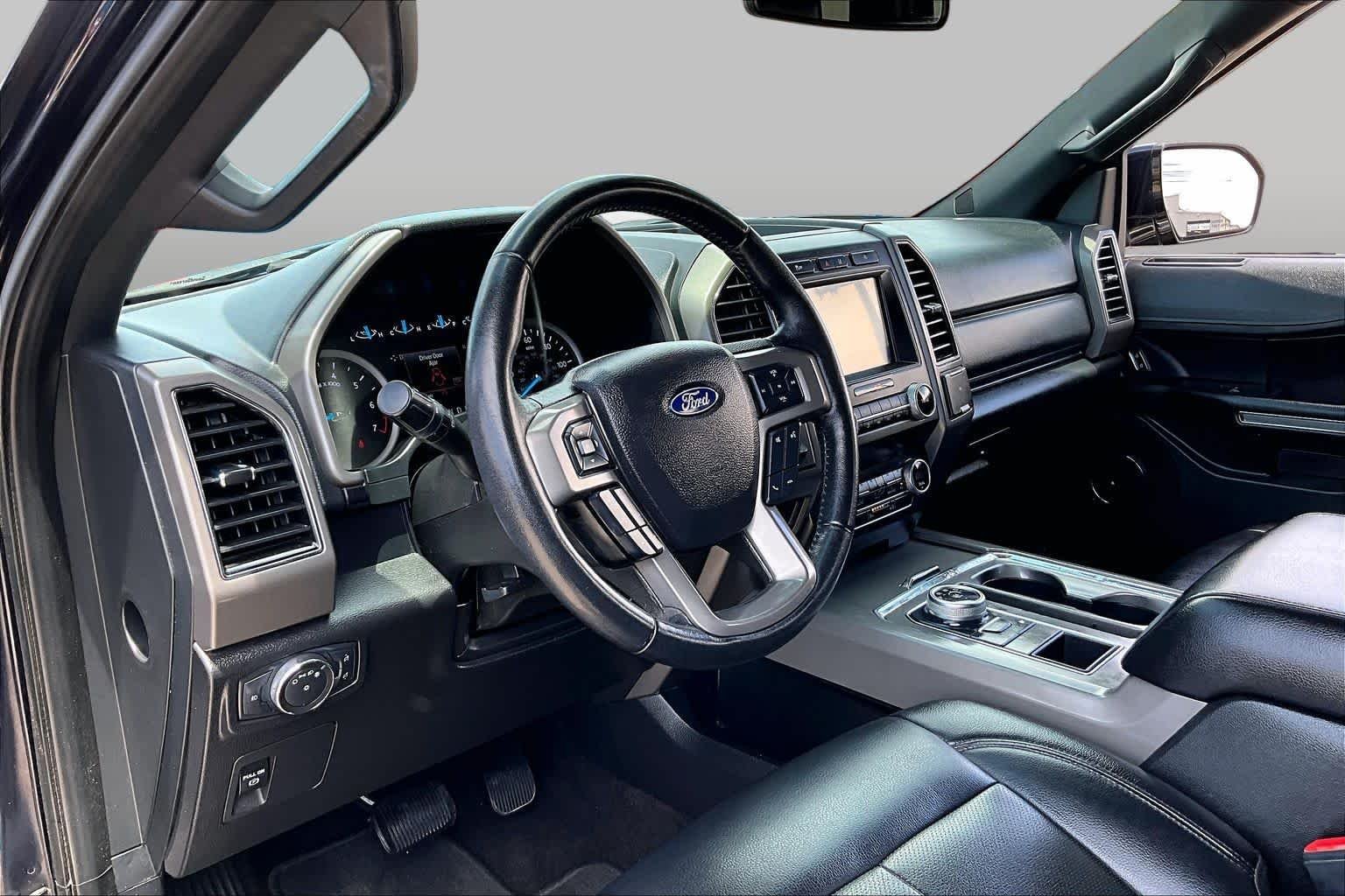Used 2021 Blue Ford XLT image 17