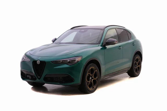 2025 Alfa Romeo Stelvio Base