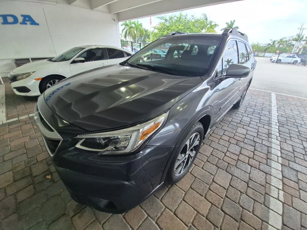 2020 Subaru Outback Touring's photo