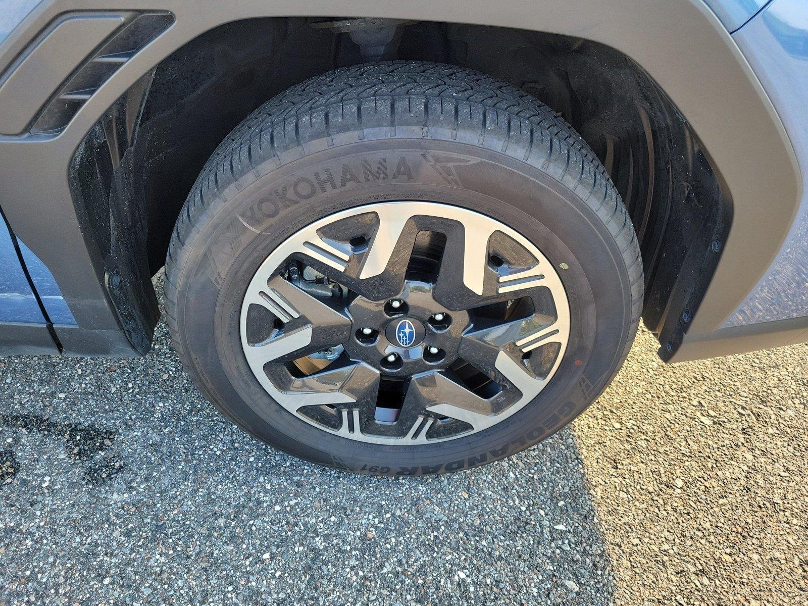 Used 2025 Horizon Blue Pearl Subaru Premium image 6
