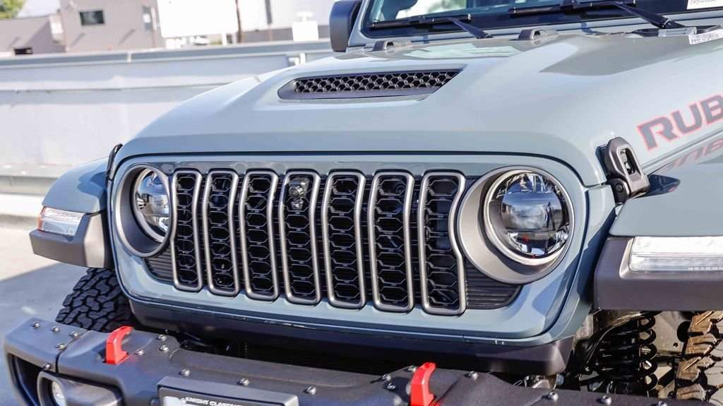 New 2026 Anvil Clear Coat Jeep Rubicon X image 6