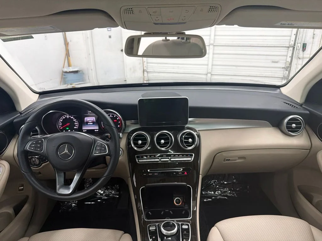 Used 2018  Mercedes-Benz GLC 300 image 27