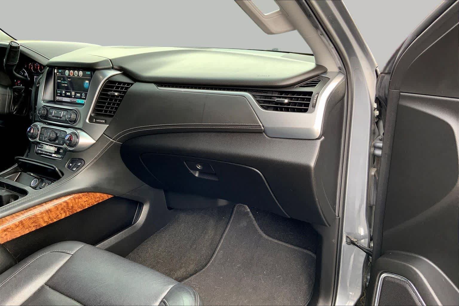 Used 2018 Satin Steel Metallic Chevrolet Premier image 18