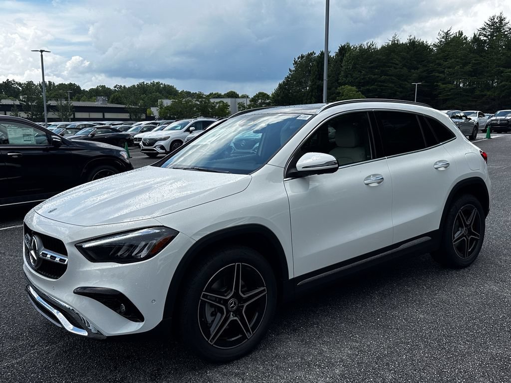 New 2026 Polar White Mercedes-Benz GLA 250 image 4