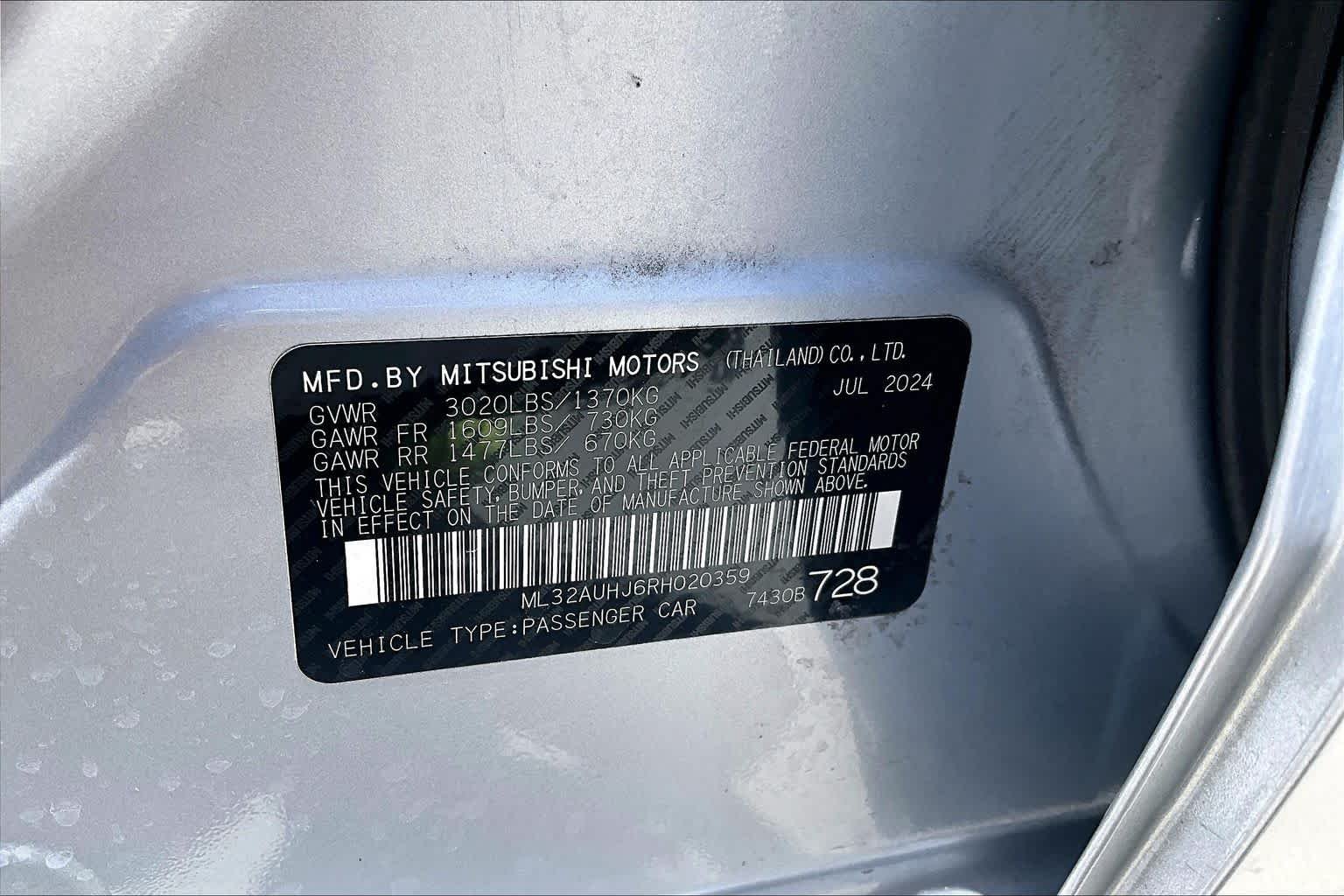 Used 2024 Starlight Silver Metallic Mitsubishi ES image 32