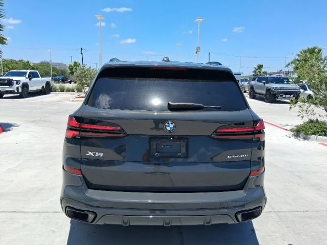 Used 2025 Gray BMW sDrive40i image 5