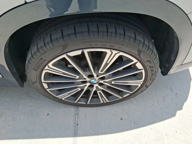 Used 2025 Silver BMW xDrive28i image 19