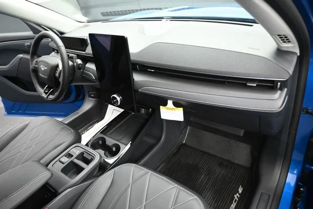 Certified Used 2025 Velocity Blue Metallic Ford Select image 27
